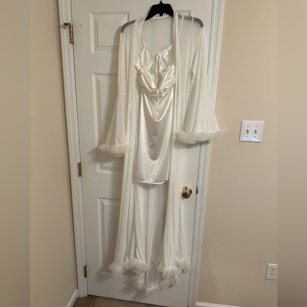Elegant White Sheer Robe with Ruffle Trim & Lace Trim White Slip